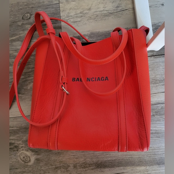 Red Balenciaga Everyday Tote - Picture 2 of 5